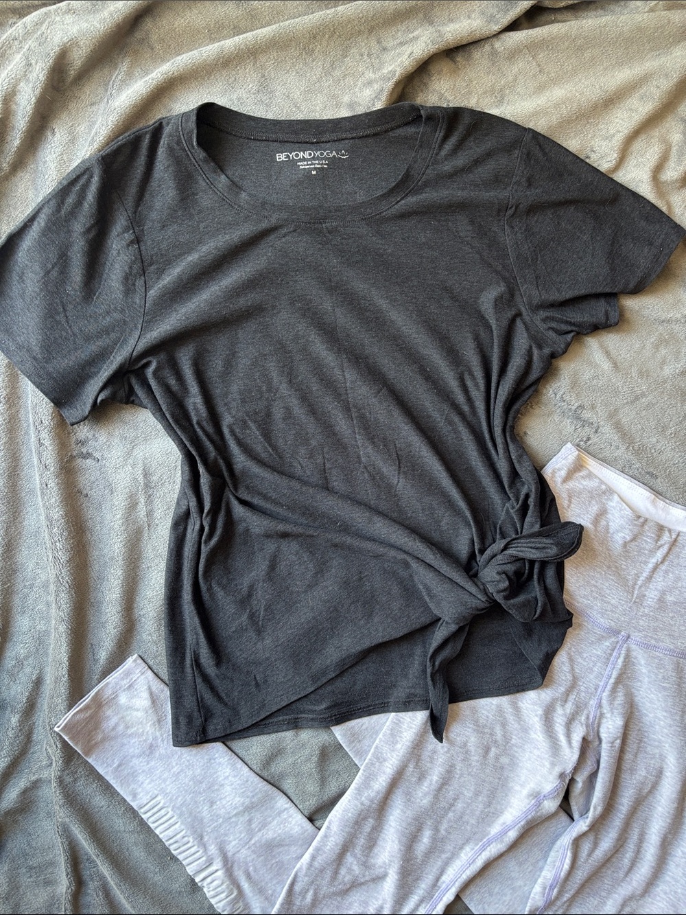 Beyond Yoga Black Short Sleeve Side-Knot Tee